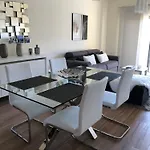 Marina Bleu Magnifique Standing Vue Piscine Apartment *