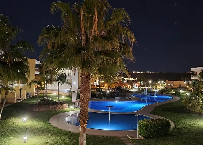 Marina Bleu Magnifique Standing Vue Piscine Daire