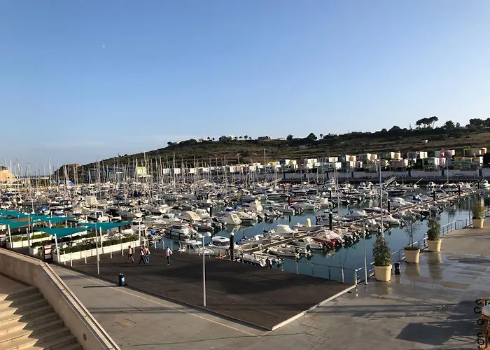 Marina Bleu Magnifique Standing Vue Piscine アルブフェイラ