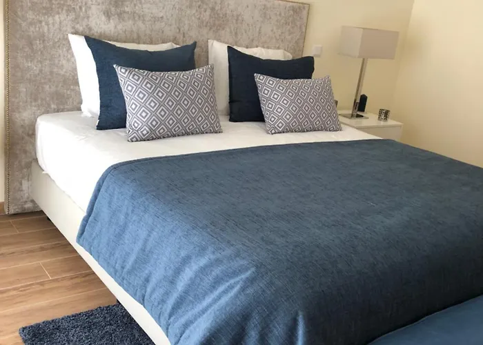 Marina Bleu Magnifique Standing Vue Piscine *